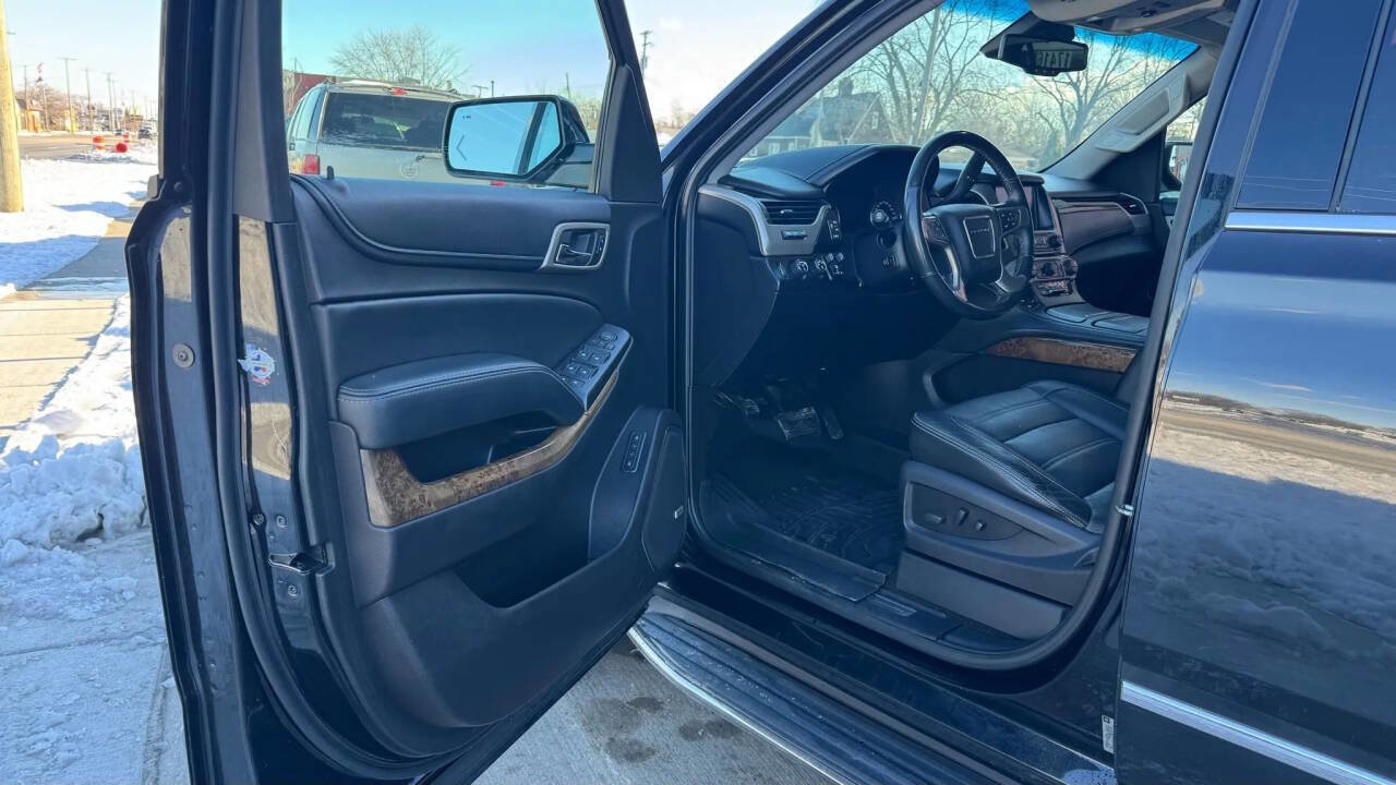 Used 2016 GMC Yukon Denali w/ Open Road Package image 32