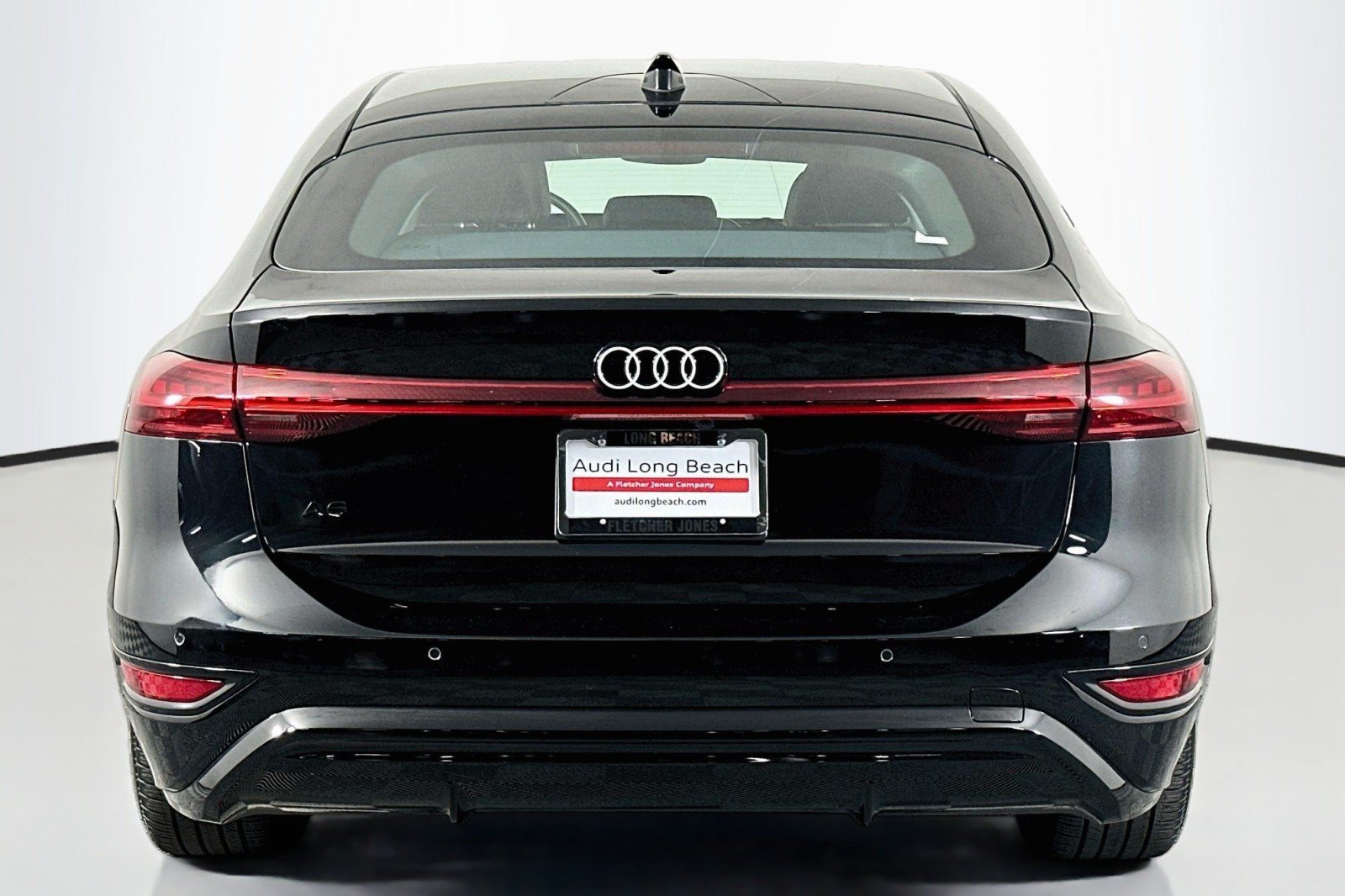 Used 2025 Audi A6 e-tron Premium w/ Ultra Package RWD image 3