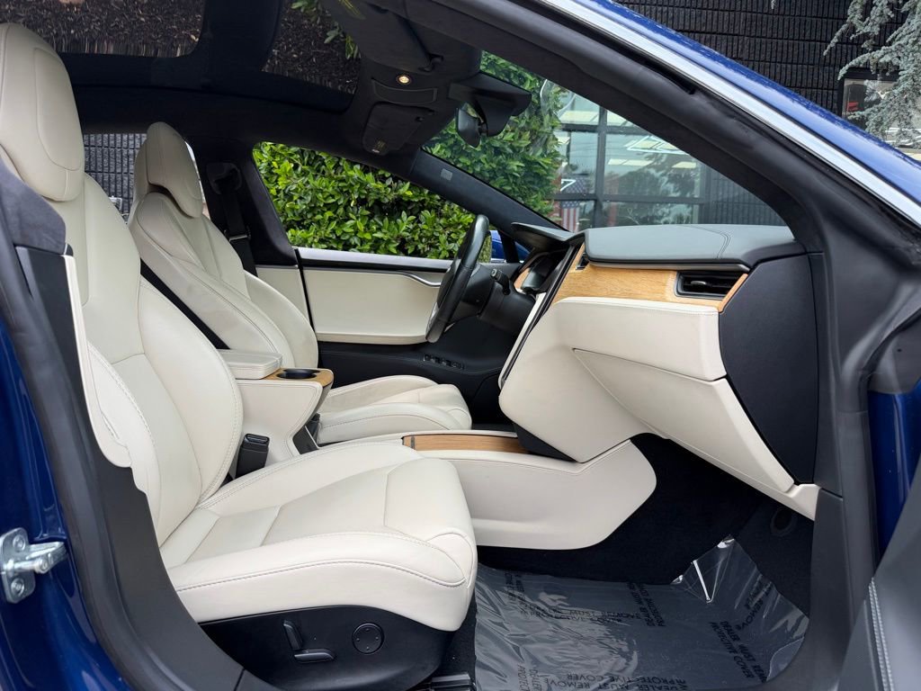 Used 2020 Tesla Model S Long Range Plus AWD/4WD image 32