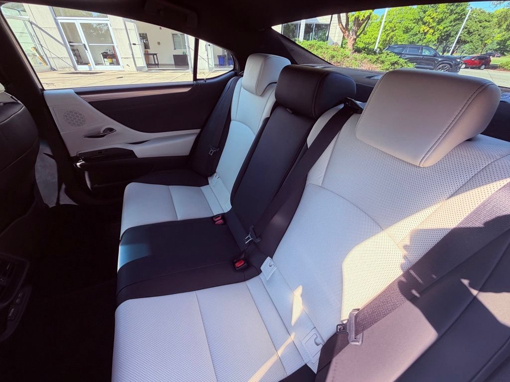 Certified 2024 Lexus ES 350 F Sport w/ Accessory Package (Z2) FWD image 14