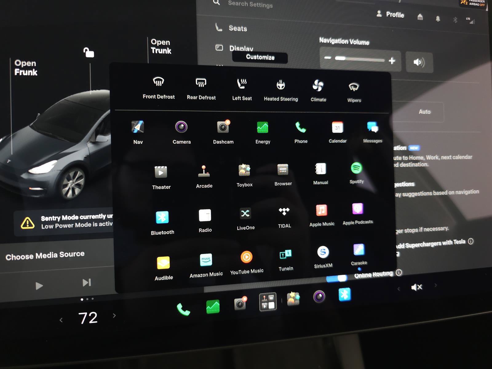 Used 2021 Tesla Model Y Long Range AWD/4WD image 23