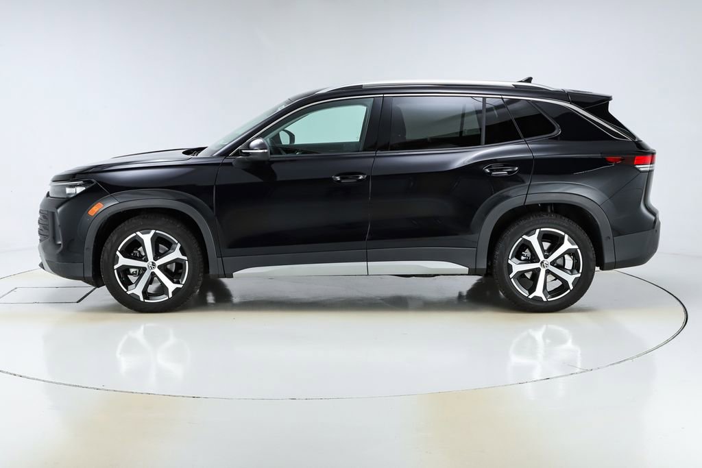 New 2026 Volkswagen Tiguan SE image 2