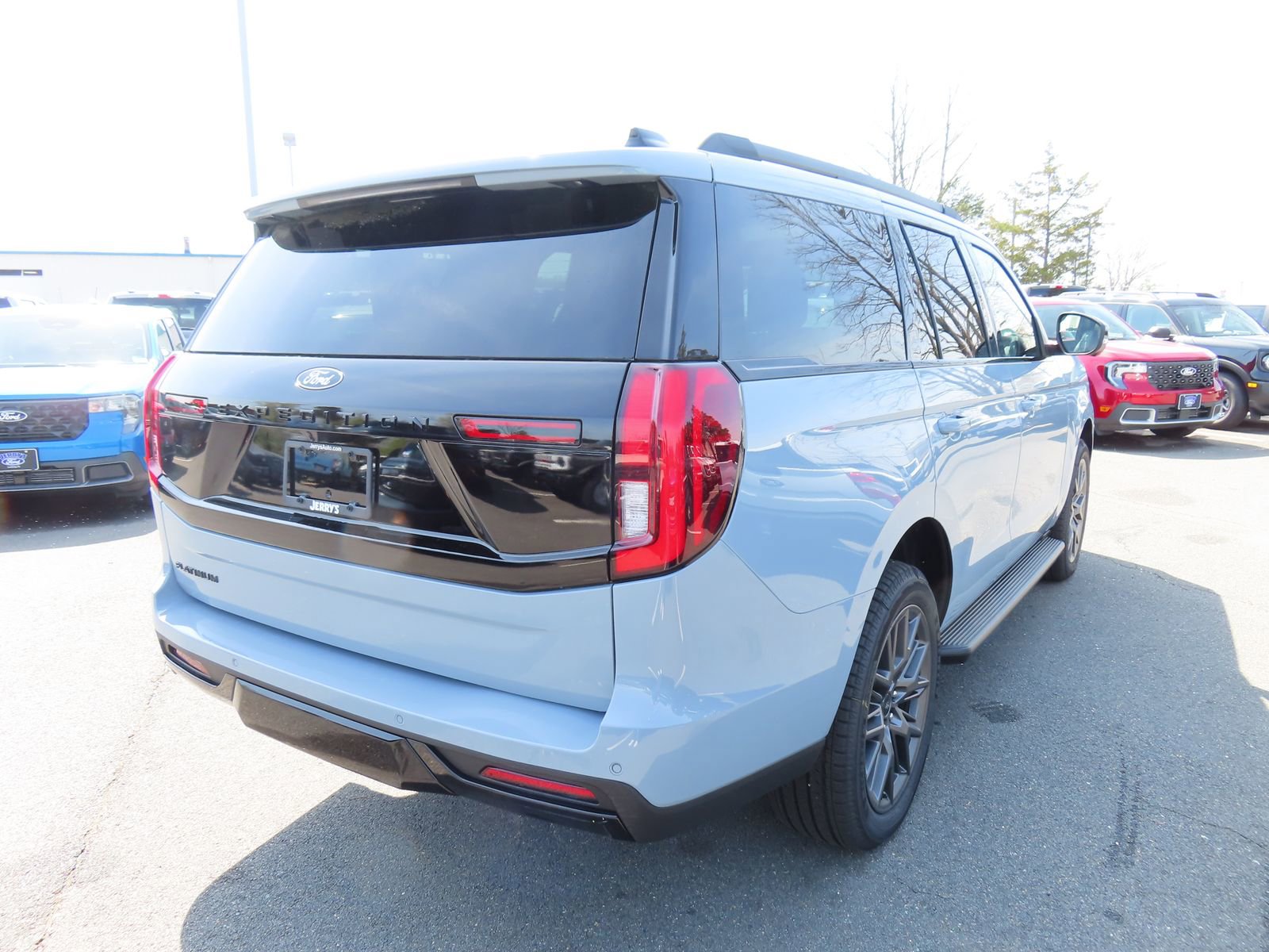 New 2026 Ford Expedition Platinum image 4