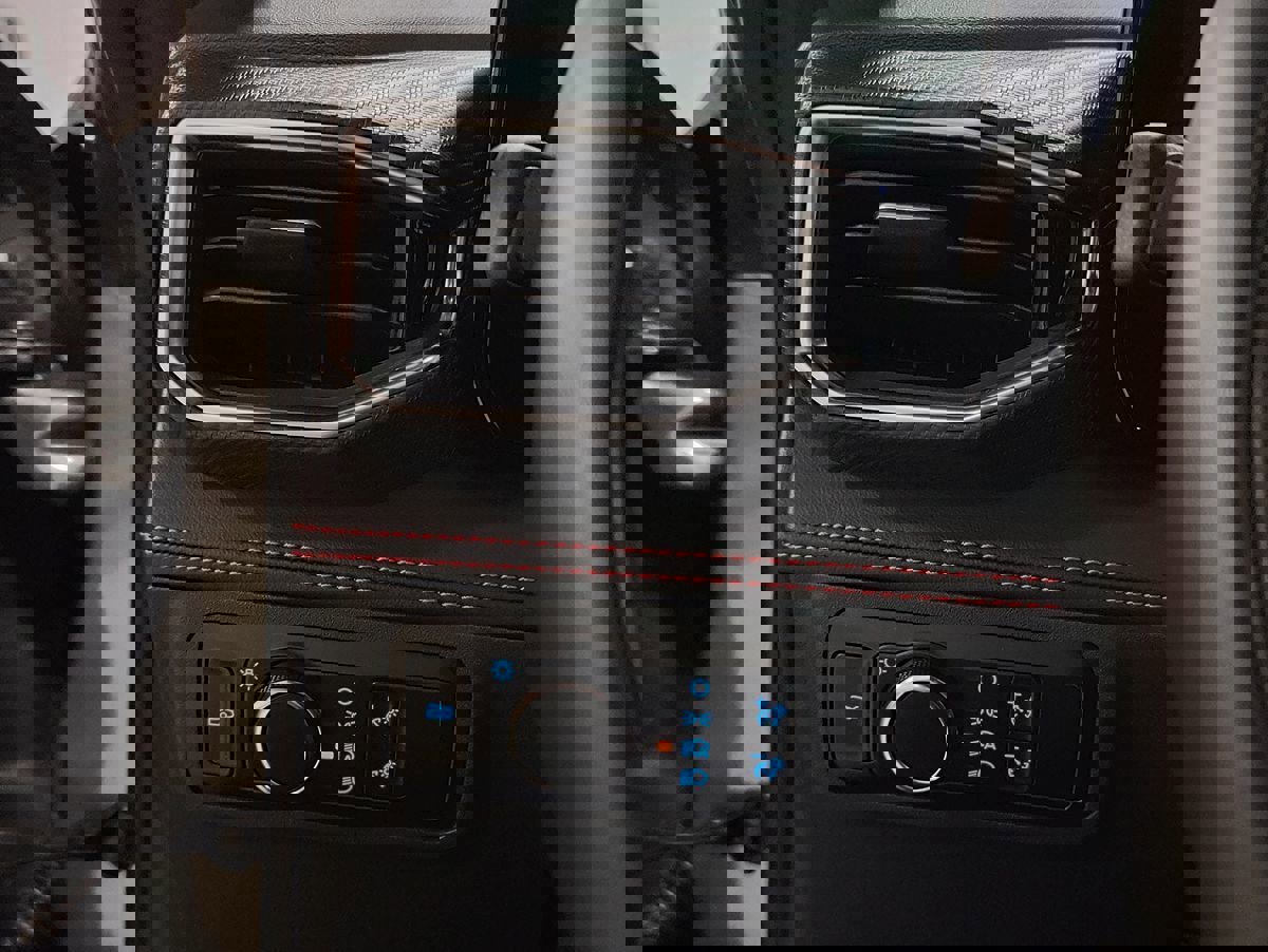 Used 2025 Ford Mustang GT Premium w/ GT Performance Package image 34