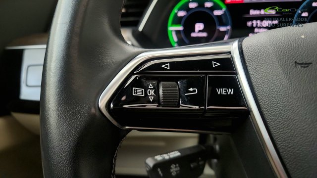 Used 2024 Audi Q8 e-tron Premium Plus w/ Premium Plus Package AWD/4WD image 70