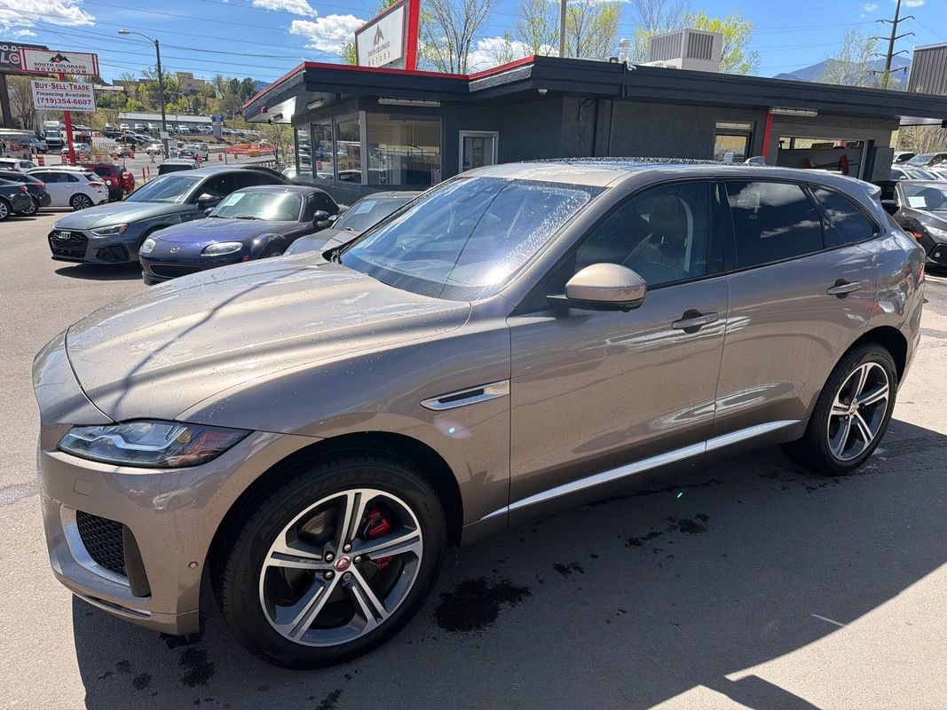 Used 2017 Jaguar F-PACE S AWD/4WD image 3