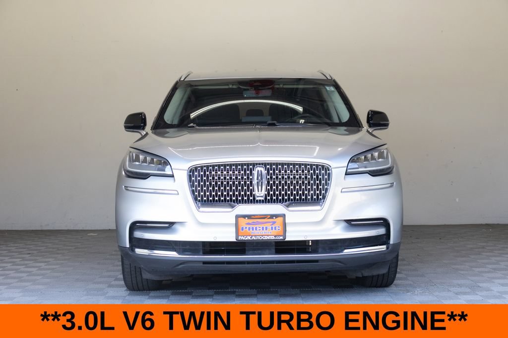 Used 2023 Lincoln Aviator AWD image 4