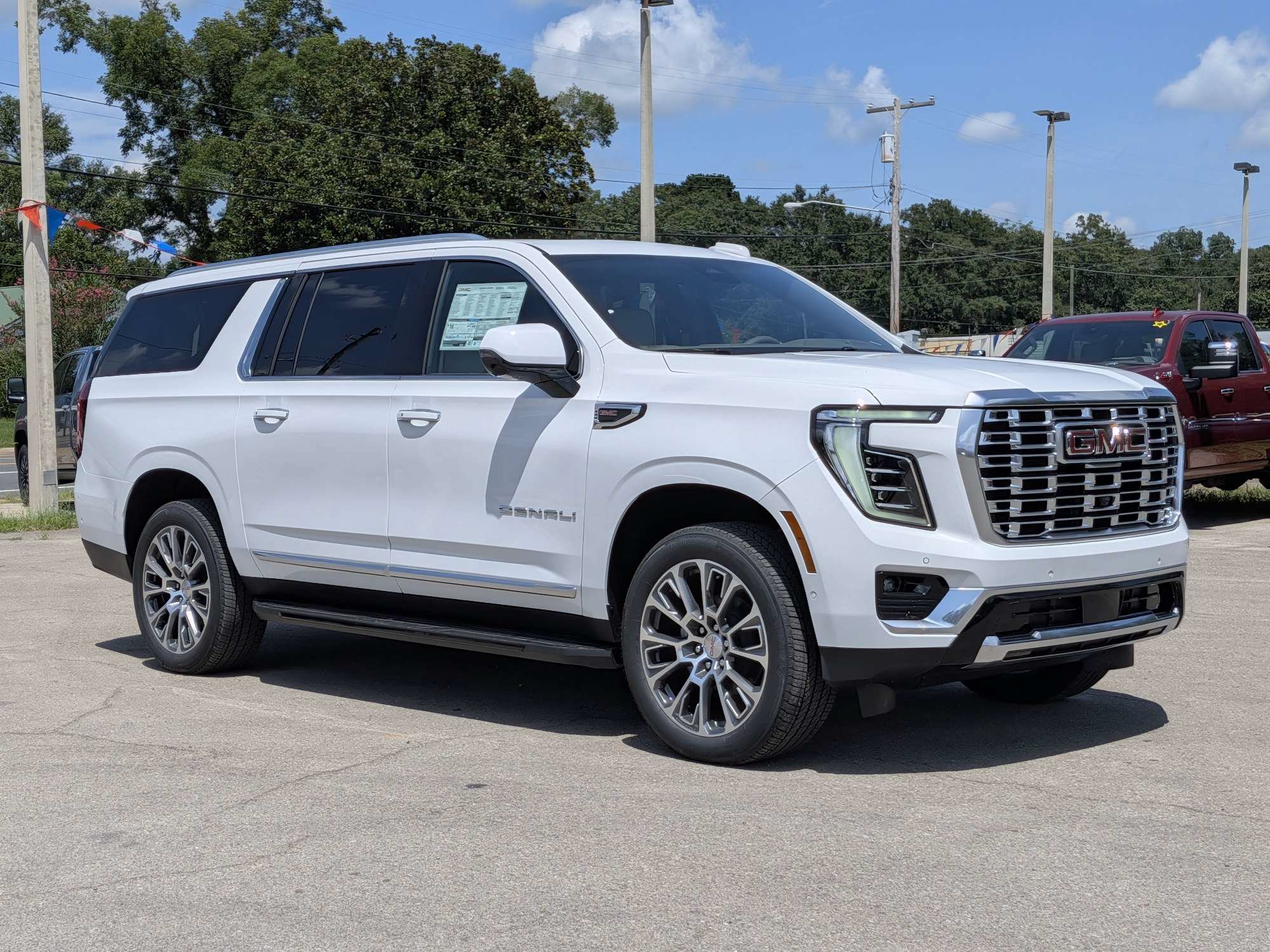 New 2026 GMC Yukon XL Denali w/ Advanced Technology Package AWD/4WD image 2