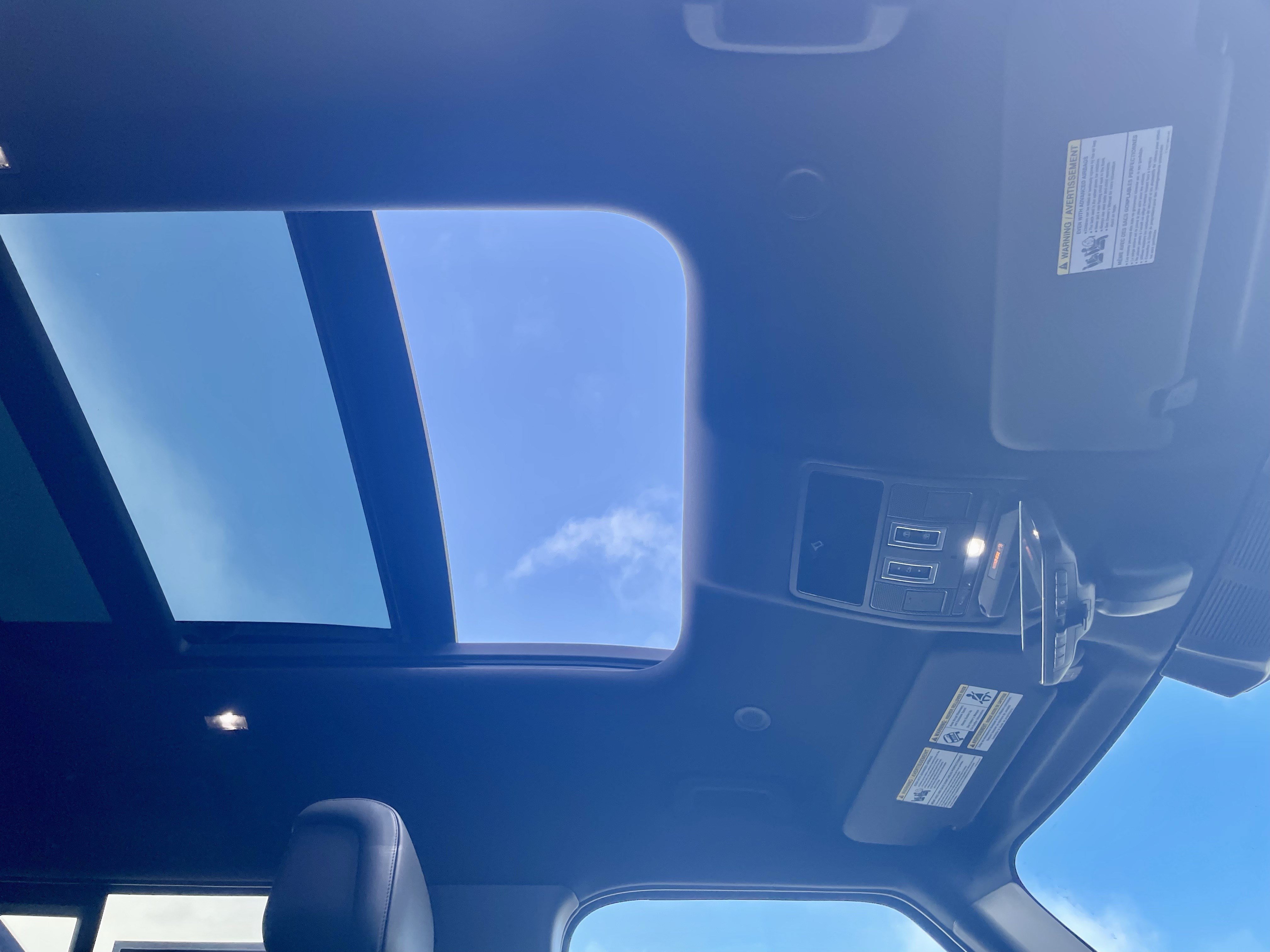 New 2026 Land Rover Defender 130 X-Dynamic SE AWD/4WD image 17