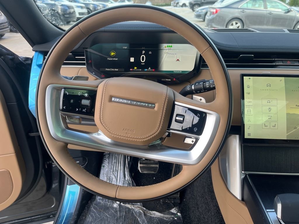 New 2026 Land Rover Range Rover Long Wheelbase SE image 14