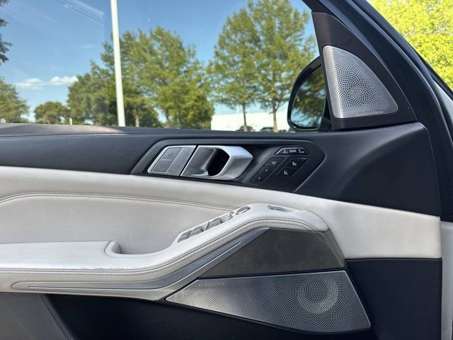 Used 2021 BMW ALPINA XB7 AWD/4WD image 23