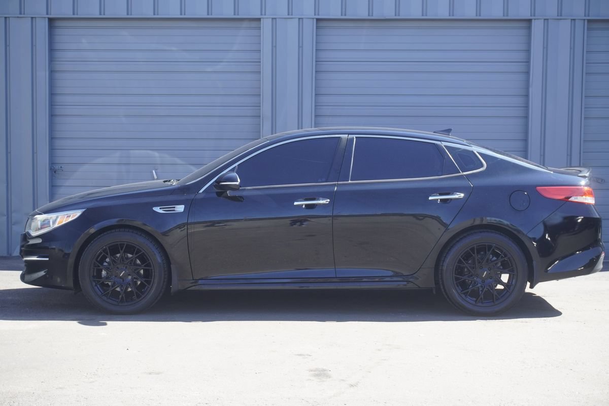 Used 2017 Kia Optima EX FWD image 2