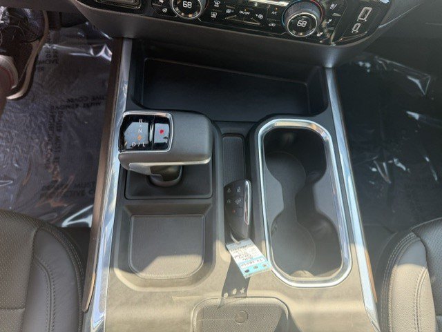 Used 2026 Chevrolet Silverado 1500 High Country w/ Technology Package AWD/4WD image 32