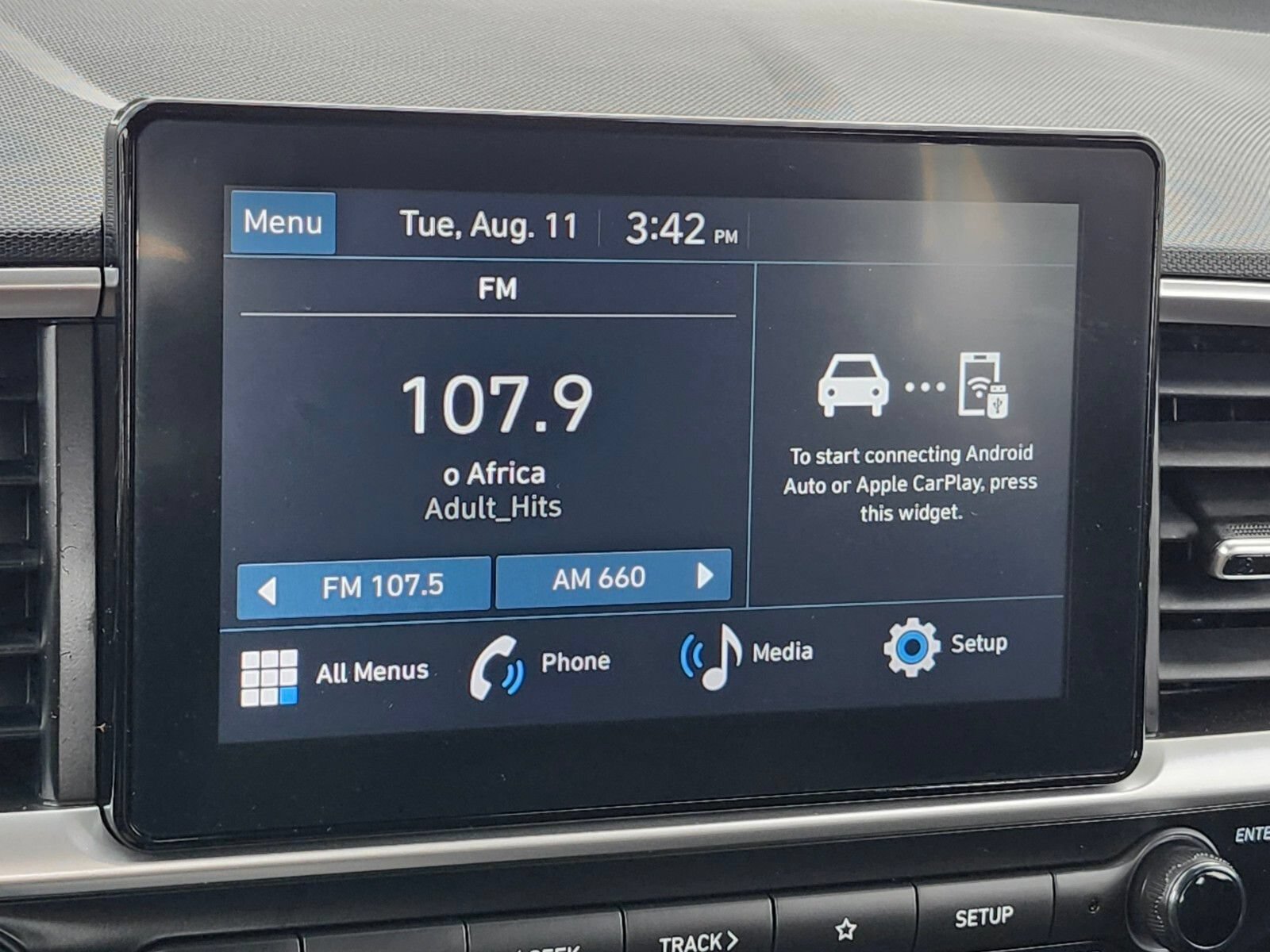 Certified 2026 Hyundai Venue SEL FWD image 21