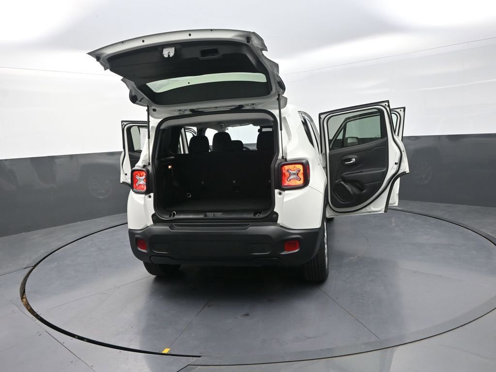 Used 2023 Jeep Renegade Latitude image 36