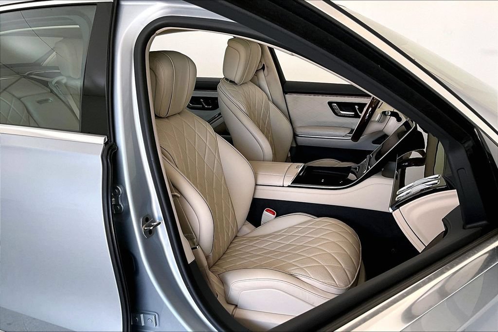 Used 2024 Mercedes-Benz S 580 4MATIC Sedan w/ Warmth & Comfort Package image 8