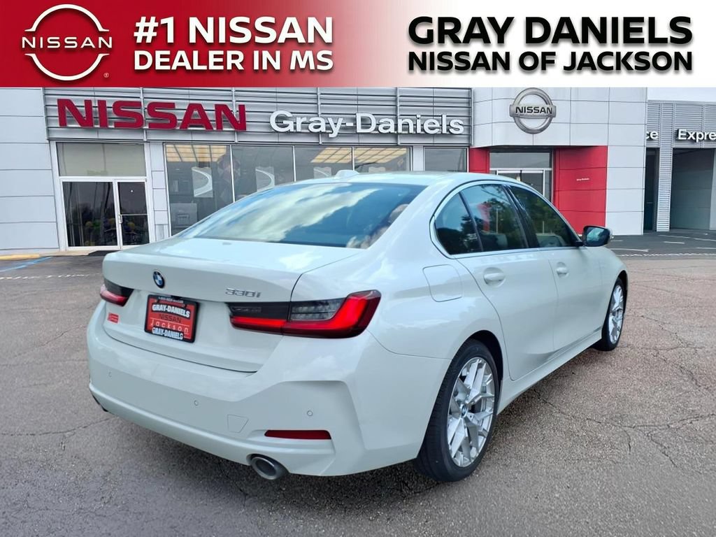 Used 2025 BMW 330i Sedan RWD image 7
