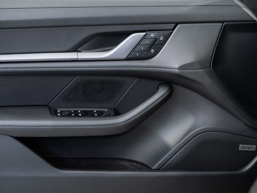 Certified 2025 Porsche Taycan AWD/4WD image 6