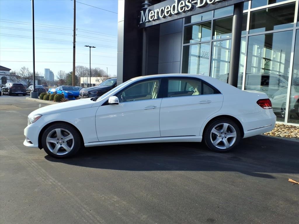Used 2014 Mercedes-Benz E 350 4MATIC Sedan image 3