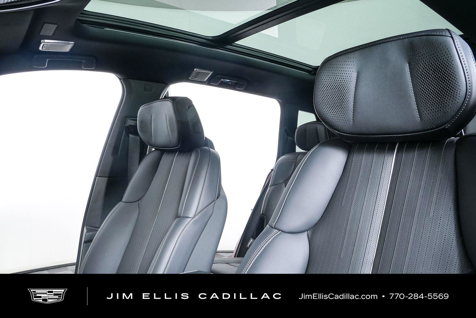 New 2027 Cadillac Vistiq Sport w/ LPO, Floor Liner Package AWD/4WD image 5