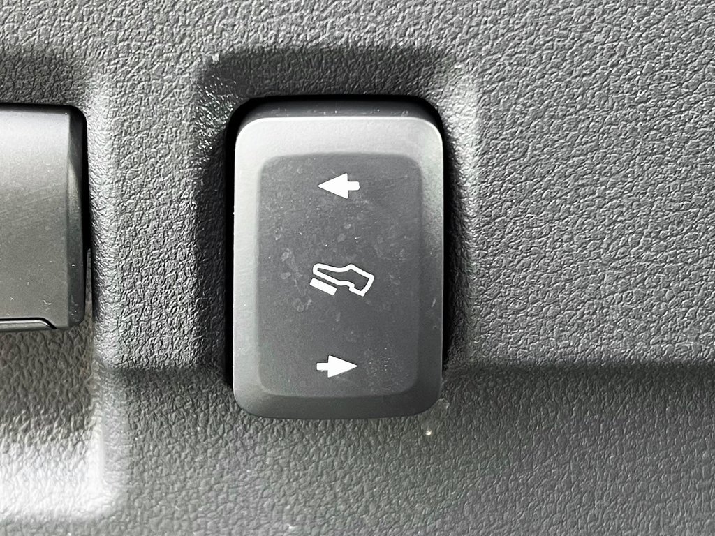 Used 2025 Ford F250 Platinum image 31