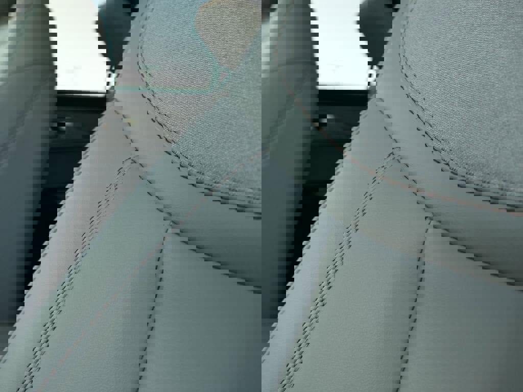 Used 2026 Ford Explorer Active w/ Active Comfort Package image 14