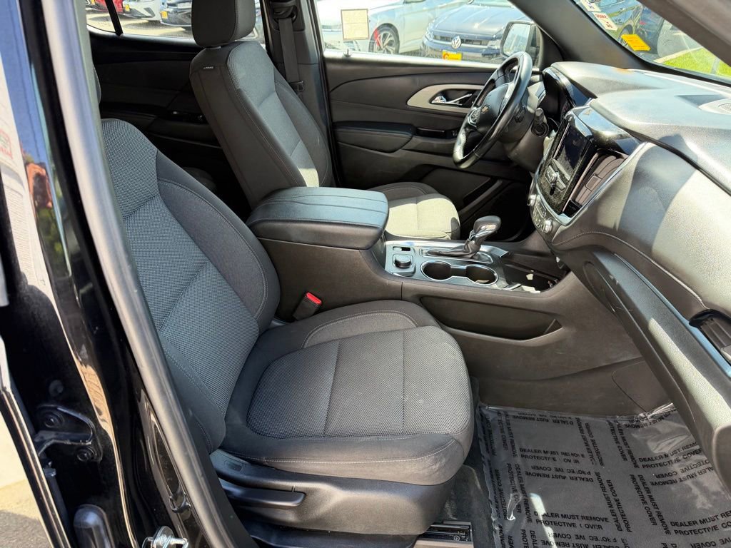 Used 2023 Chevrolet Traverse LT FWD image 22