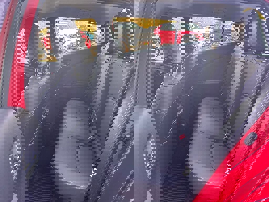 Used 2022 Toyota Prius XLE image 12