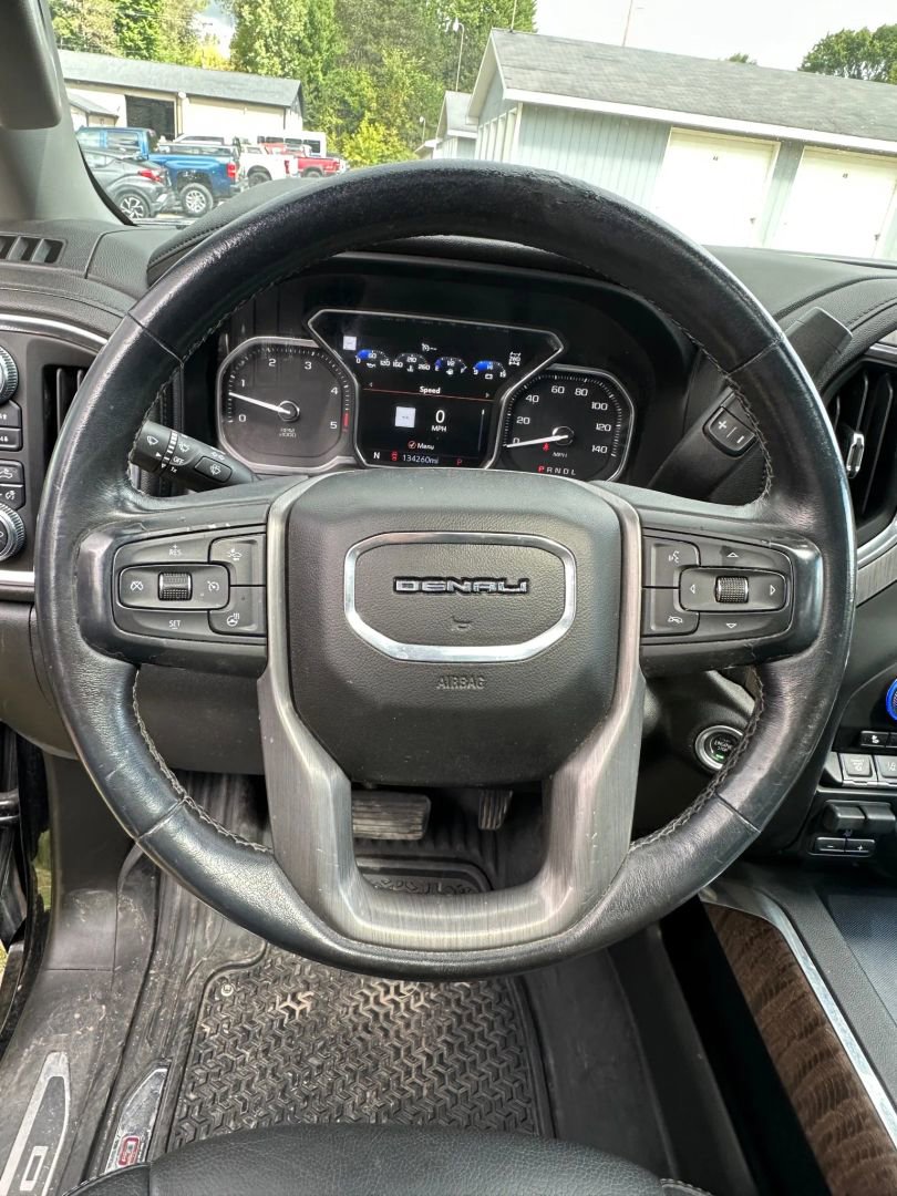 Used 2021 GMC Sierra 2500 Denali w/ Denali Black Diamond Edition image 17