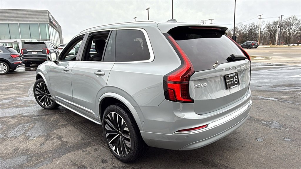 Certified 2025 Volvo XC90 B5 Plus image 4