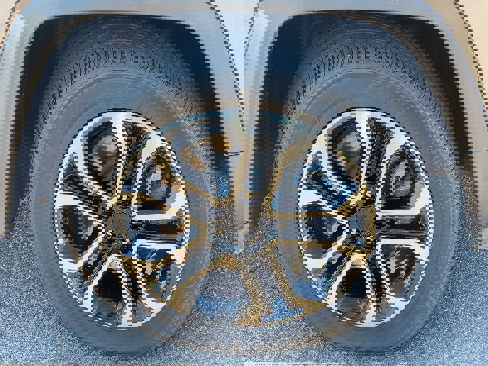 Used 2024 Jeep Compass Limited image 10