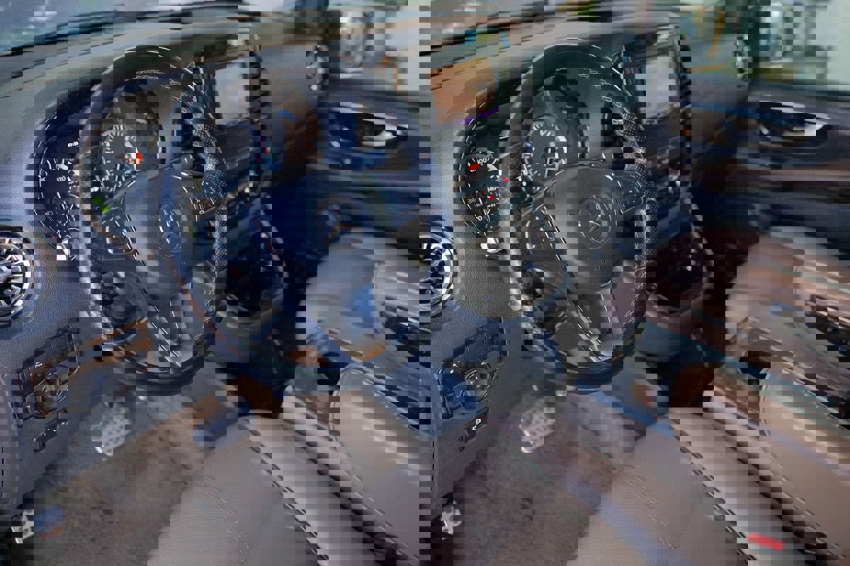 Used 2018 Mercedes-Benz Metris Passenger image 11