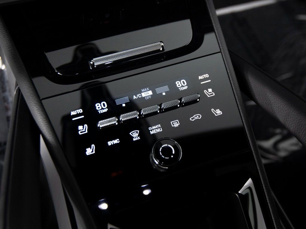 New 2026 Porsche Cayenne E-Hybrid Coupe AWD/4WD image 25