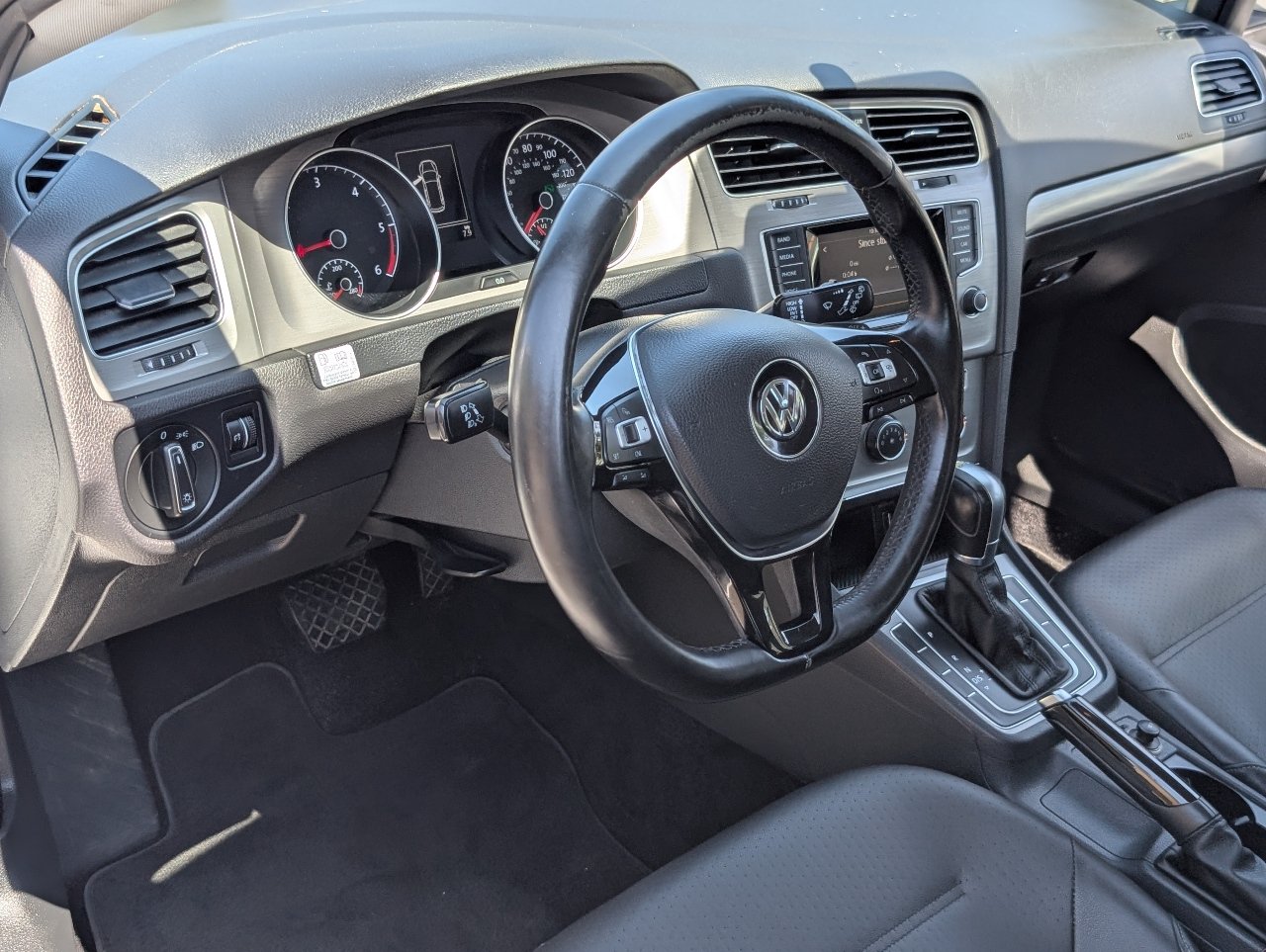 Used 2015 Volkswagen Golf TDI S FWD image 14