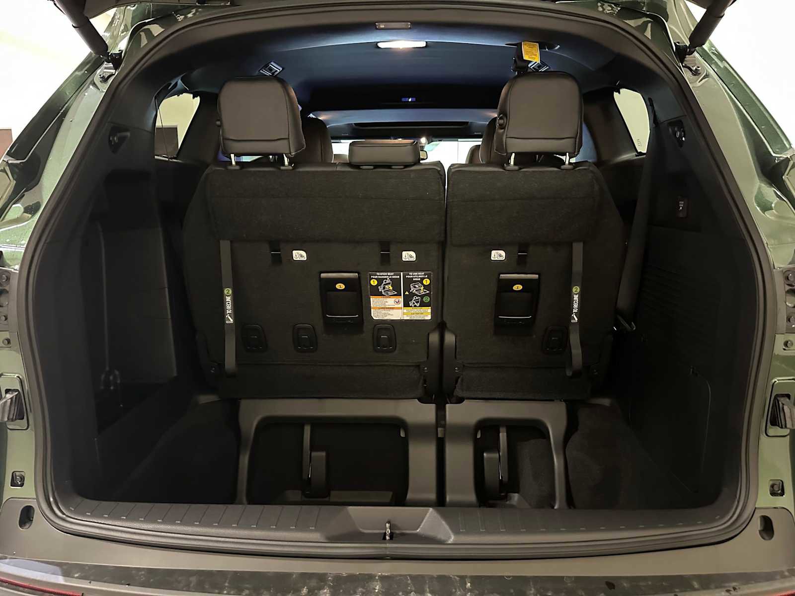 Certified 2026 Toyota Sienna XLE Woodland Edition image 30