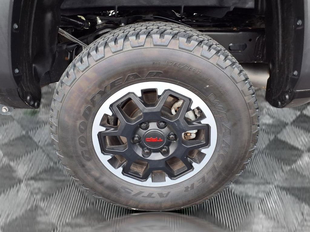 Used 2024 Toyota Tacoma TRD Off-Road image 22