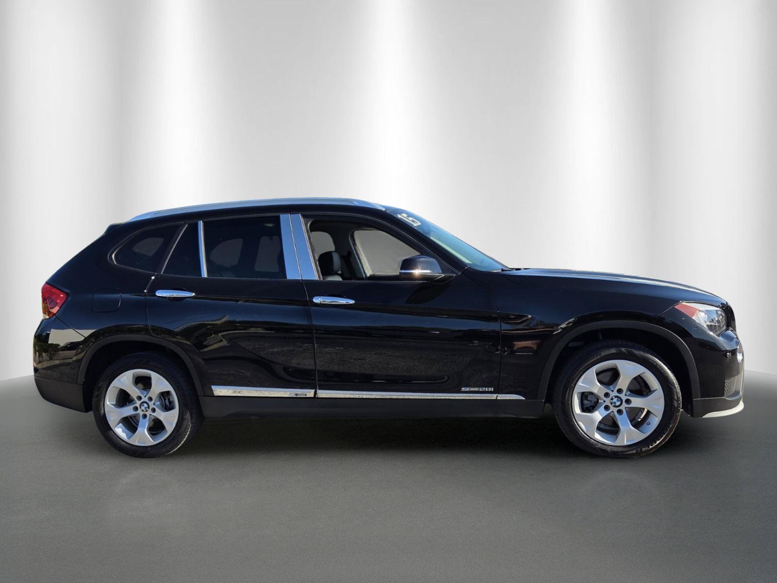 Used 2015 BMW X1 sDrive28i RWD image 8