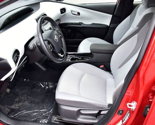 Used 2020 Toyota Prius Prime LE image 10