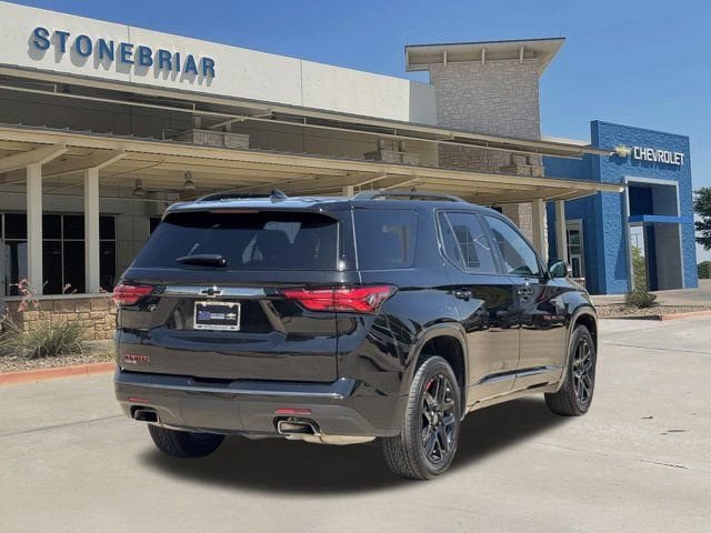 Used 2023 Chevrolet Traverse Premier w/ Redline Edition FWD image 5