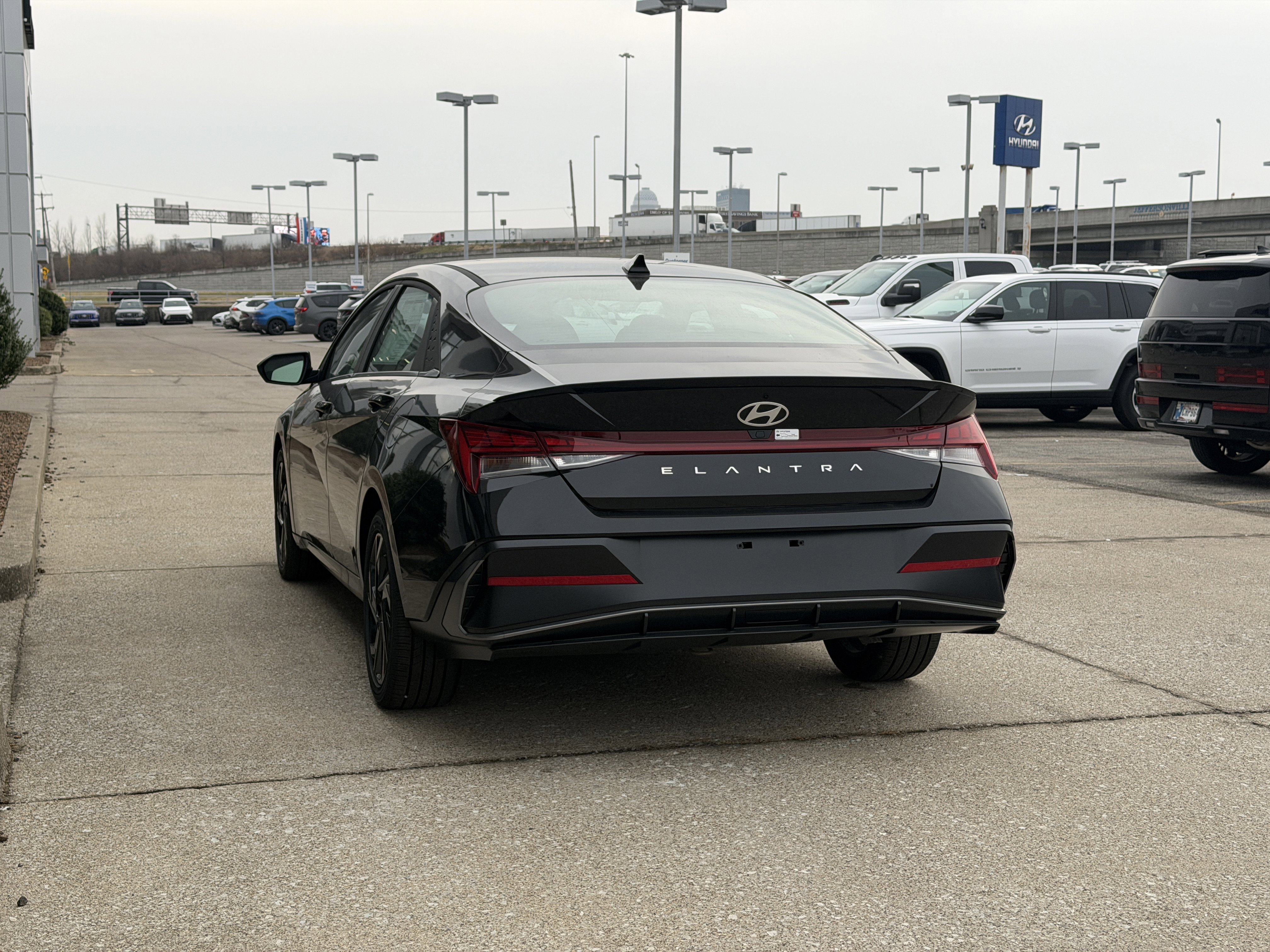 New 2026 Hyundai Elantra SEL Sport FWD image 7