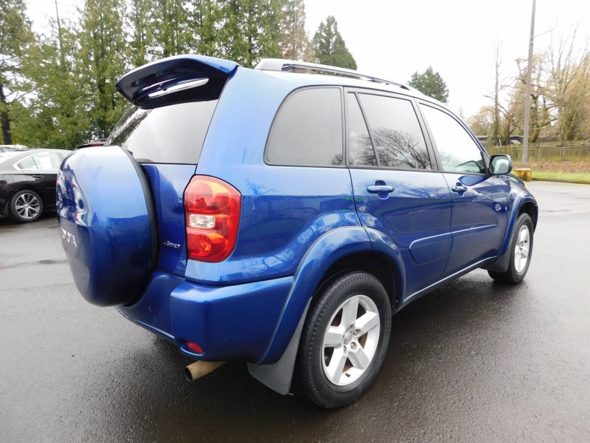 Used 2005 Toyota RAV4 4WD image 2