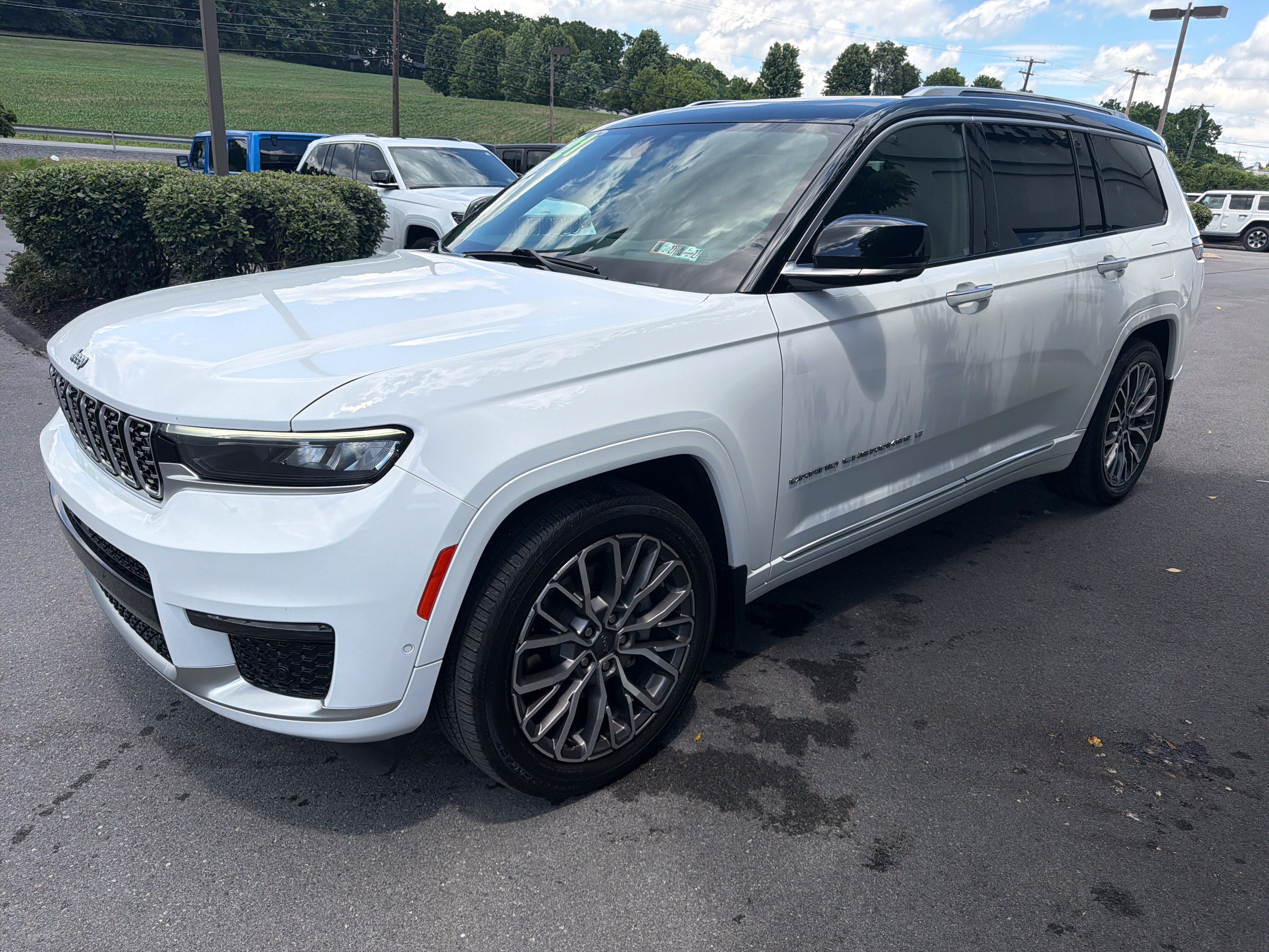 Used 2021 Jeep Grand Cherokee L Summit AWD/4WD image 8