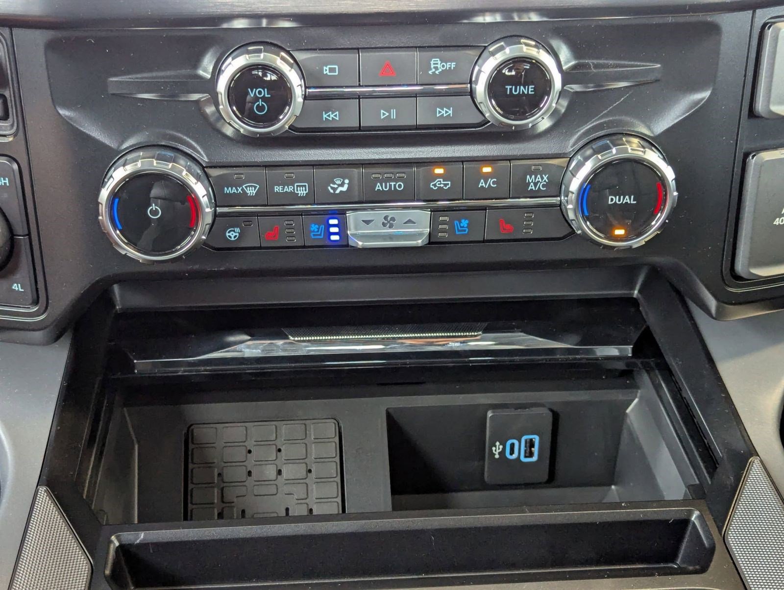 New 2026 Ford F350 Lariat image 28