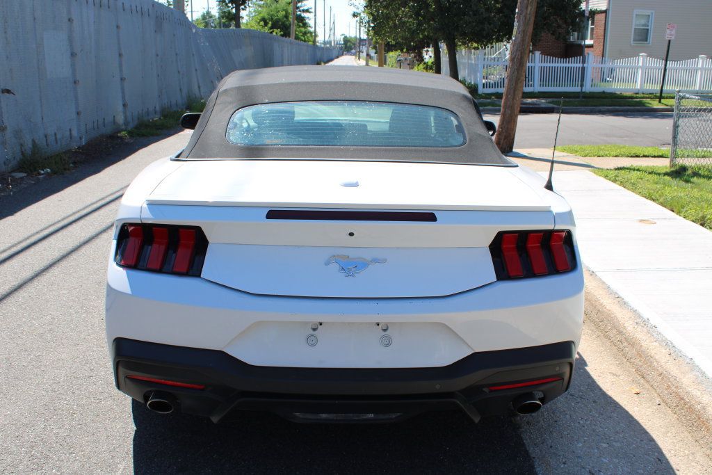 Used 2024 Ford Mustang Premium RWD image 13