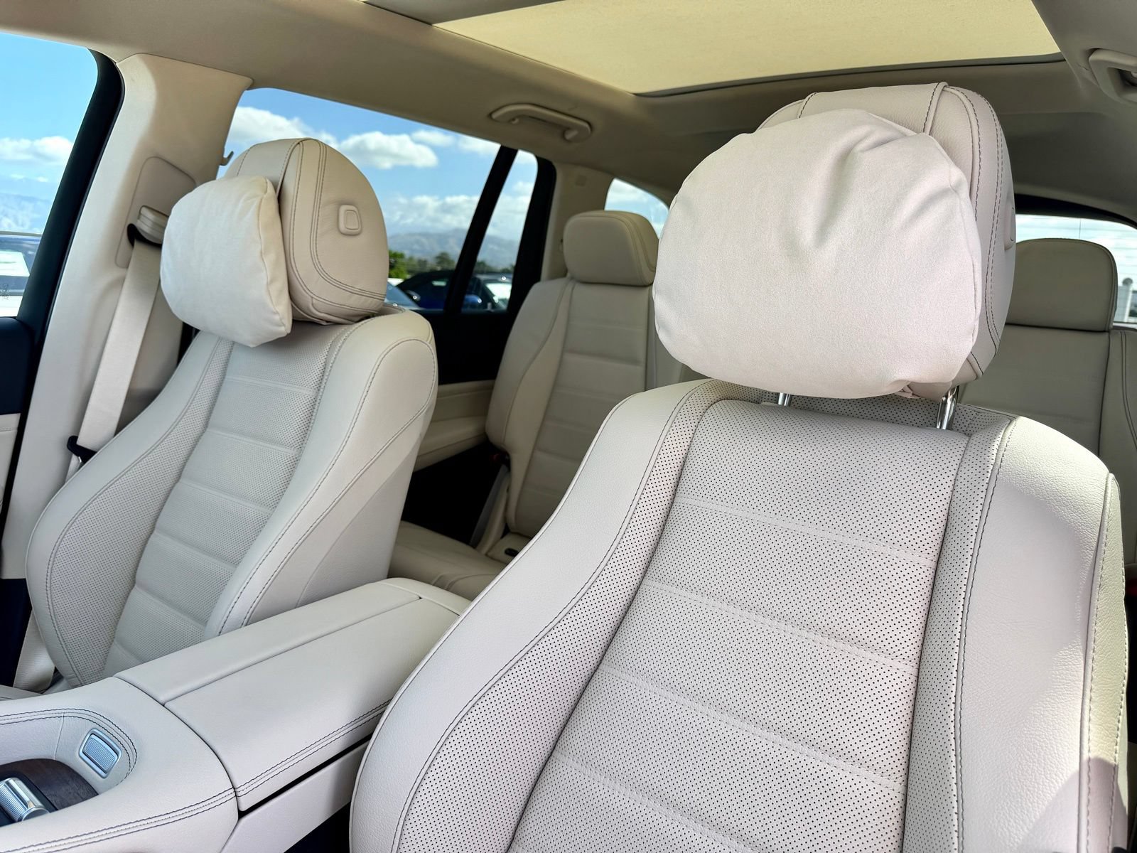New 2026 Mercedes-Benz GLS 450 4MATIC image 19