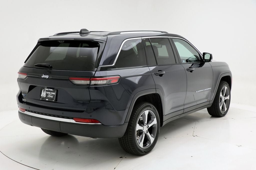 Used 2023 Jeep Grand Cherokee 4WD 4xe w/ Luxury Tech Group II image 8