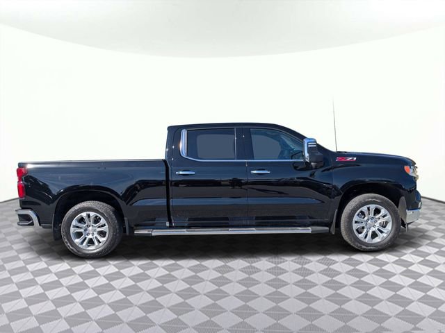 Used 2025 Chevrolet Silverado 1500 LTZ AWD/4WD image 2