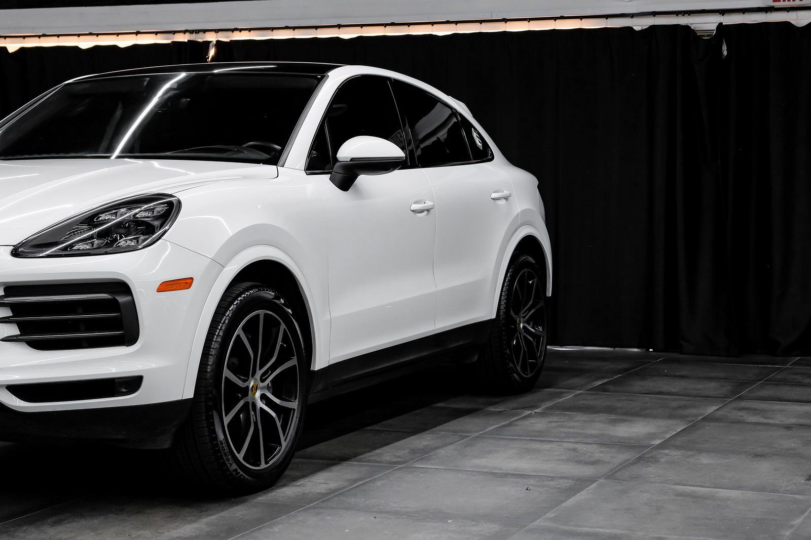 Used 2023 Porsche Cayenne Coupe image 8