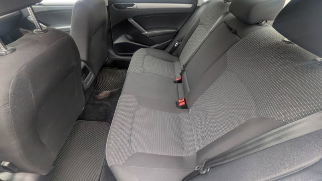 Used 2017 Volkswagen Passat 1.8T S image 18