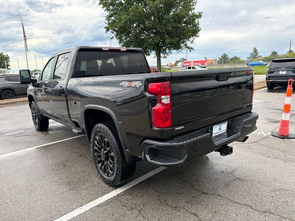 Used 2023 Chevrolet Silverado 2500 Custom w/ Custom Value Package AWD/4WD image 5